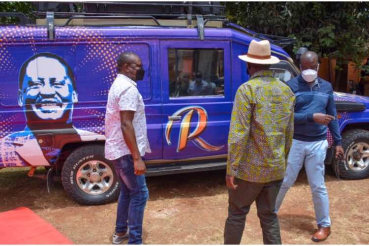Well-wishers Donate 2022 Election Campaign Vehicles to Raila 