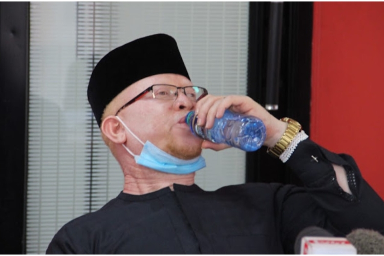 Isaac Mwaura Readmitted to Senate Months After Ouster from Jubilee Party 