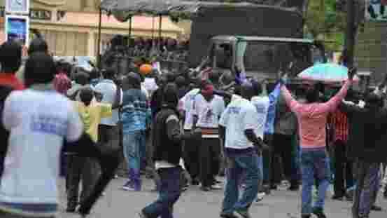 Police Drive Away NASA MPs, Supporters Outside Supreme Court