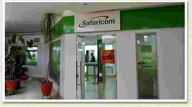 Youths Chanting Pro-Raila Slogans Vandalize Safaricom Shop along Moi Avenue, Nairobi