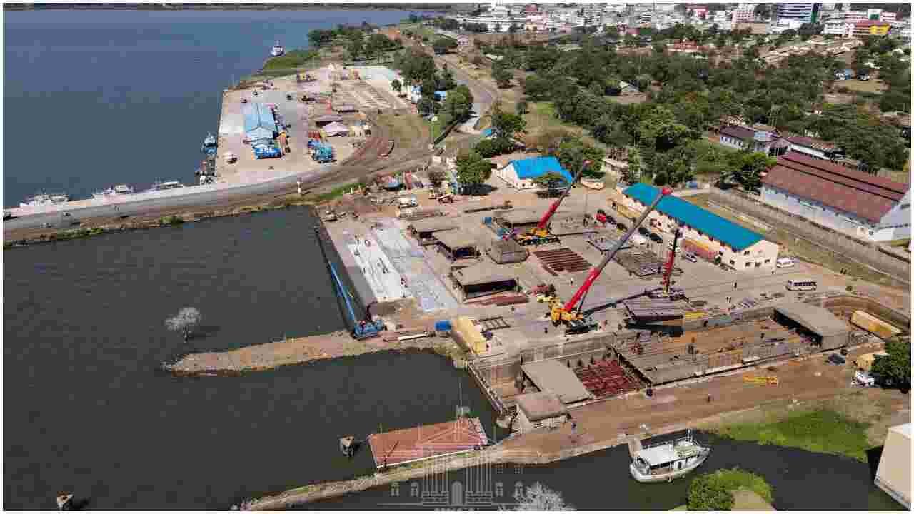 President Uhuru Makes an Impromptu Visit to Kisumu Port