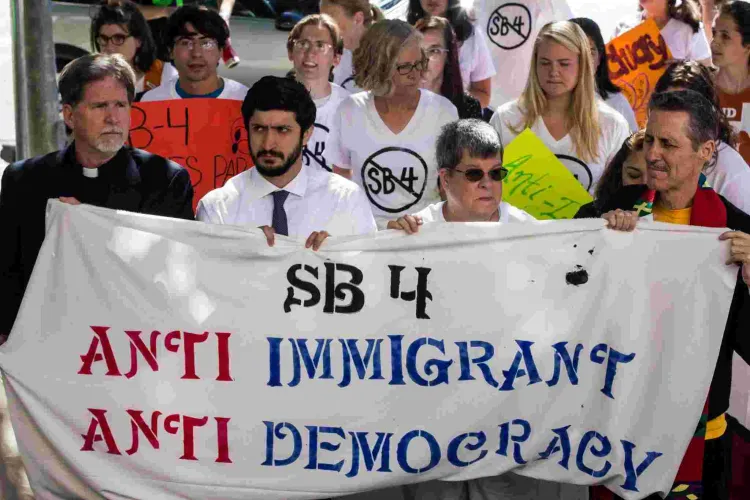 Immigration: Federal Judge Blocks Texas' Tough Anti-Sanctuary Cities Law