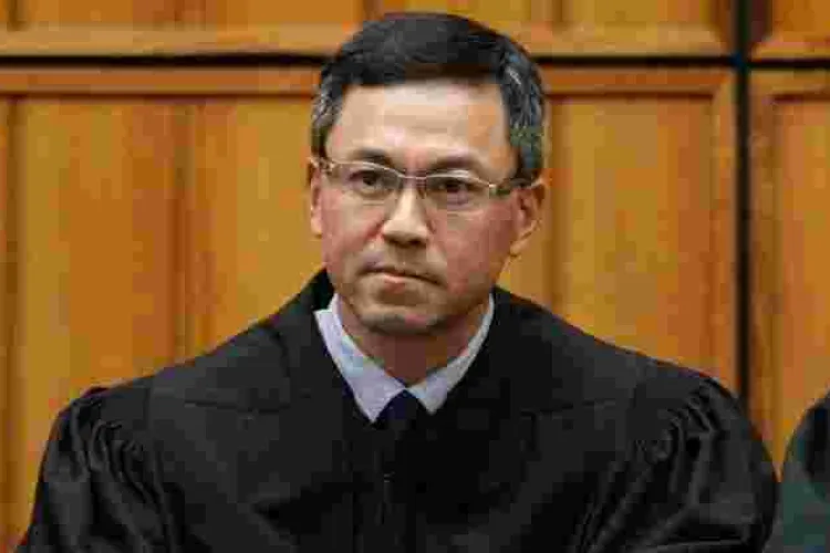 Immigration: Federal Judge Blocks New Trump Travel Ban