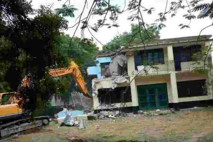 Kenyan Family in the US Appeals to President Uhuru Kenyatta after Mombasa County Gov't Demolishes their Home