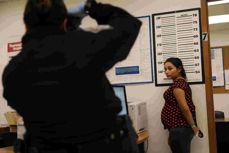 US Paves Way to Hold More Pregnant Women in Immigration Jail