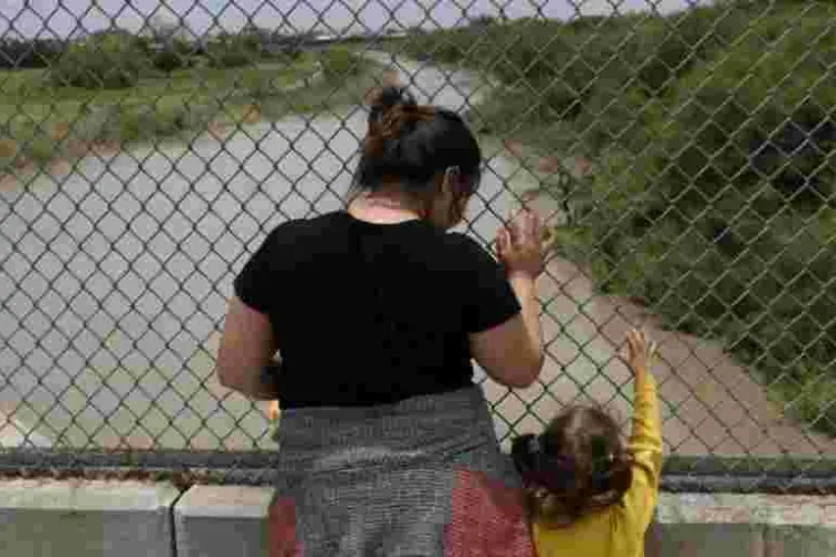 Trump Administration Says It Will Detain Immigrant Children with their Parents