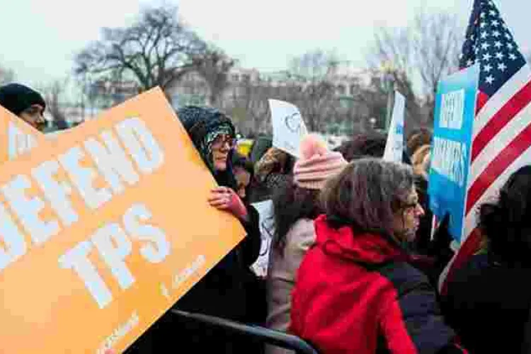 Federal Judge Blocks Deportation of over 300,000 Immigrants