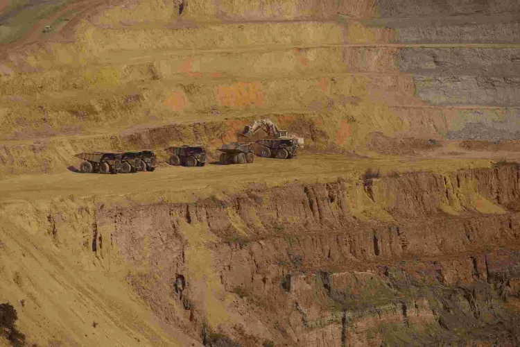 Death Toll Hits 43 at Glencore Mine Landslide in Democratic Republic of Congo
