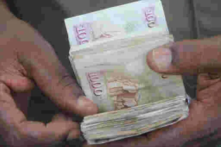 'Dirty Cash': Alarm as Kenyans Rush to Buy Wheat in Old Sh1,000 Notes Ahead of Next Week Deadline
