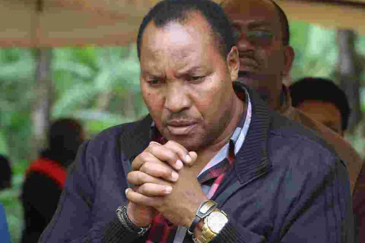 VIDEO of Kiambu Governor Waititu Being Kicked Out of Uhuru's Function Emerges 