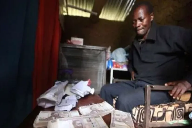 Distressed 60-Year-Old Kenyan Man Surfaces with Sh500,000 in Old Sh1,000 Notes 