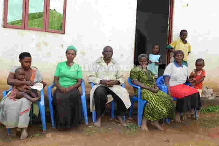 94-Year-Old Father of over 100 Children Marries 4 New Wives
