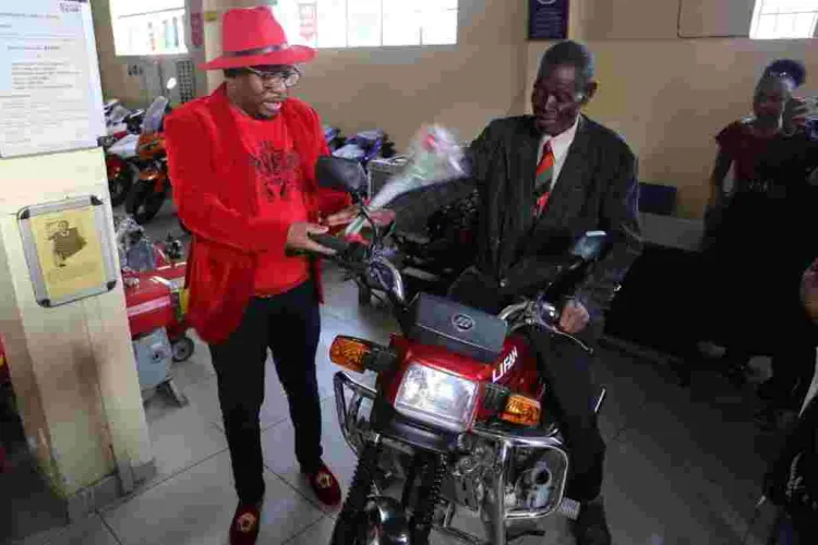 76-Year-Old Man Who Cycled 223Km to Attend Moi's Burial Receives Motorbike, Posho Mill from Sonko