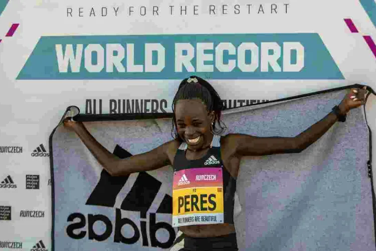 Kenya’s Peres Jepchirchir Breaks Women’s Half Marathon World Record 