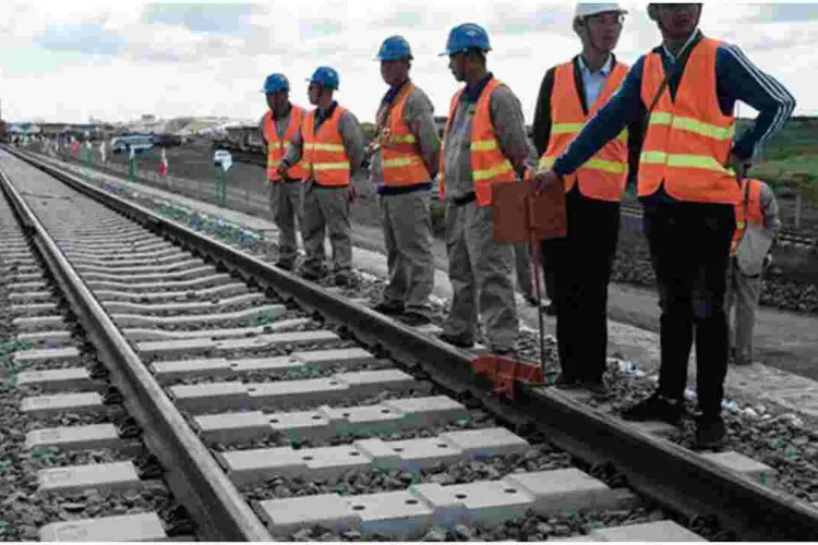 Uganda Signs Sh5 Billion Deal with Chinese Company to Link Railway to Kenya's SGR 