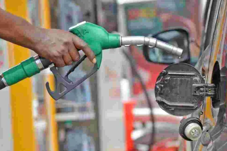 Atwoli Calls Out President Uhuru over Hiked Fuel Prices 