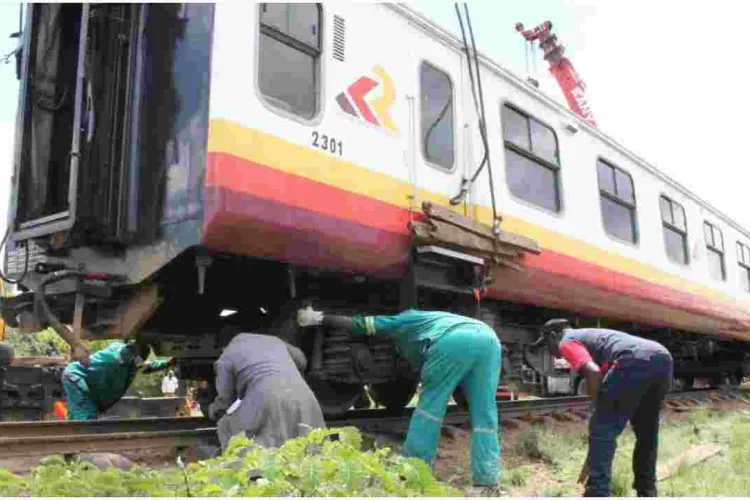 Kenyan Man Loses Both Legs After Jumping off a Moving Train