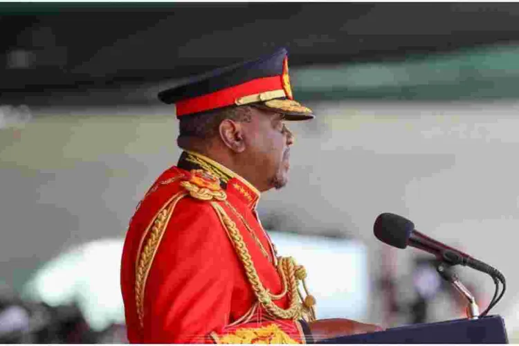 Uhuru Breaks Protocol, Invites Raila to Speak at Jamhuri Day Fete 