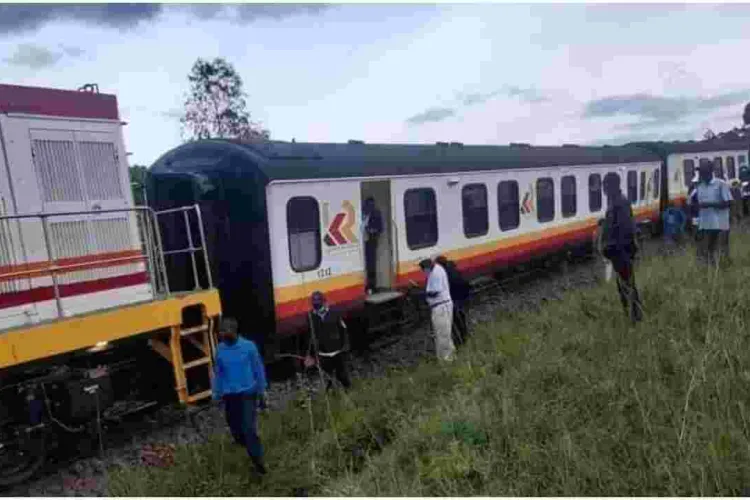 Recently Relaunched Nairobi-Kisumu Commuter Train Stalls for Hours After Wagon Derails 