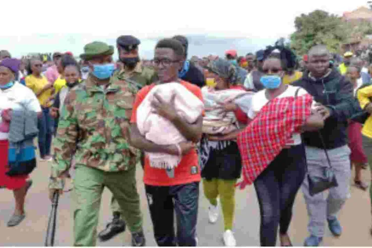 Mother of Triplets Escorted by Police After Ruto Gifts Her Sh100,000 