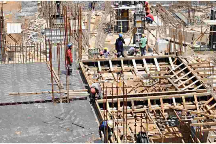 Gov’t Starts Building 15,000 Affordable Houses in Mukuru Slums