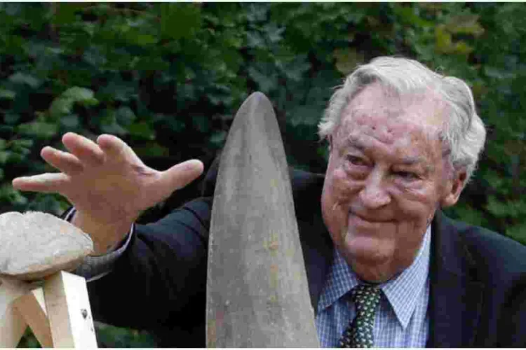 Kenyan Paleoanthropologist Dr. Richard Leakey Buried on a Ridge Along Rift Valley 