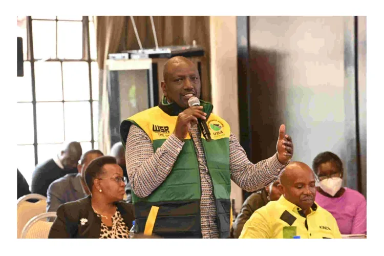Ruto Promises to Provide Free Internet, Phone Calls If Elected President