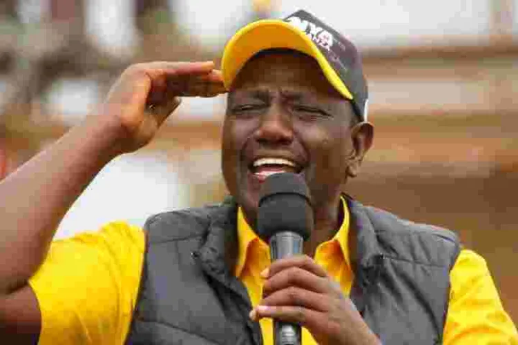 Mimi Sishindani Na Wewe: Ruto Fires Back at President Uhuru 