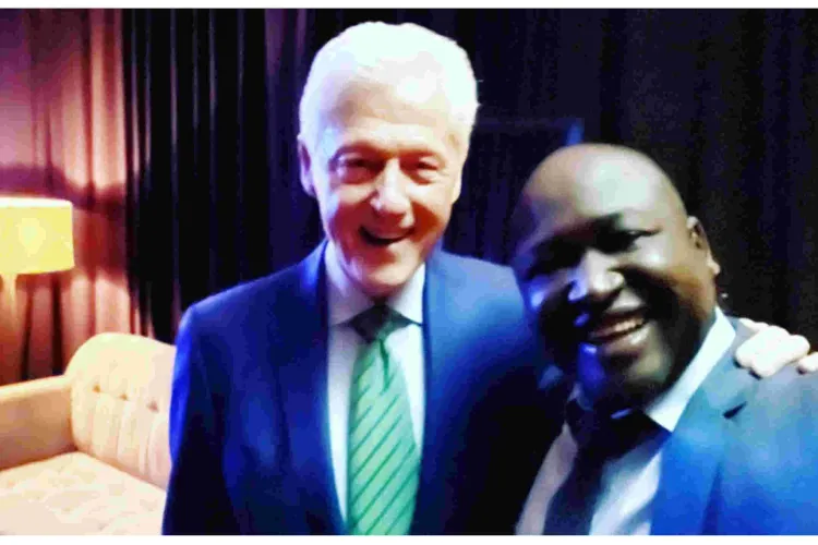 Kenyan Social Entrepreneur Kennedy Odede Recognized by Former US President Bill Clinton