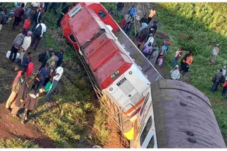 Train Carrying 250 Passengers Derails along Nairobi-Kisumu Railway 