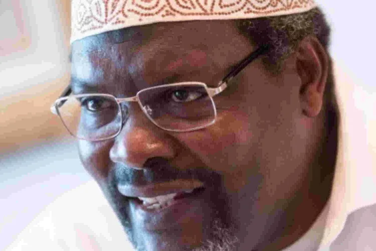 Miguna Miguna Hits Out at Raila for Defending Embattled IEBC Commissioners