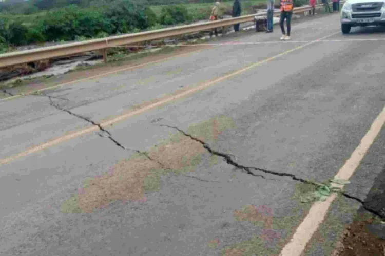Mai Mahiu-Narok Highway Closed After Crack Cuts Along the Road