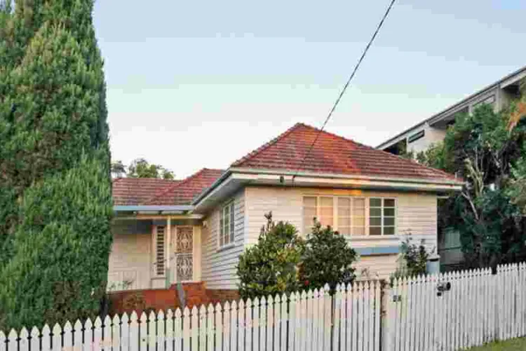 Landlord Threatens to Kick Out Kenyan Couple With Expectant Baby in Australia 
