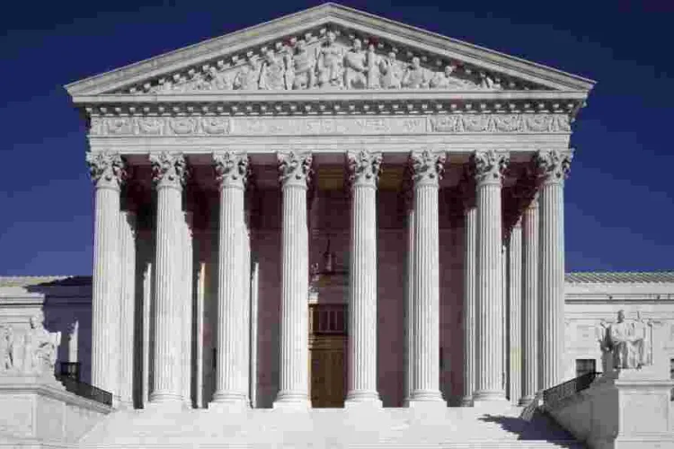 Supreme Court Allows Biden Administration to Limit Immigration Arrests 