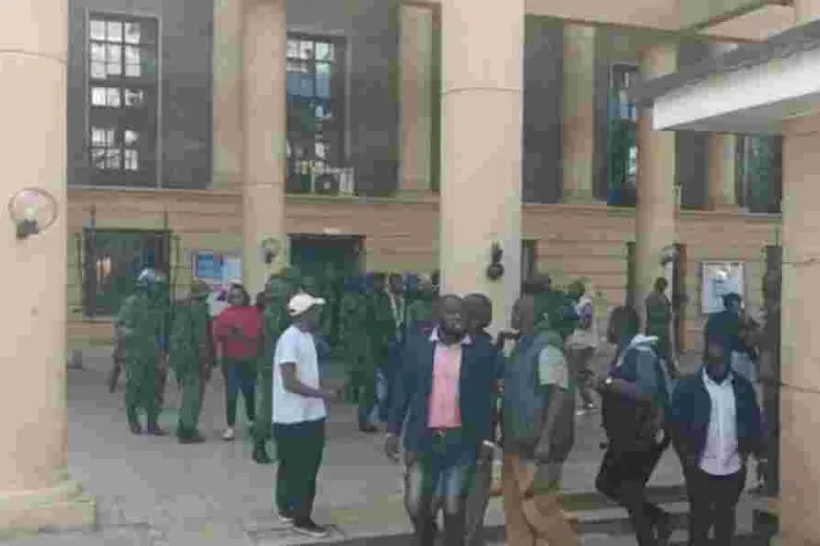 Police Rough up Journalists Covering Babu Owino's Bail Ruling