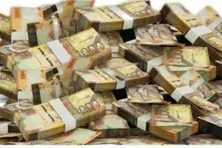 Banks Oppose Cabinet Move to Increase Cash Deals 