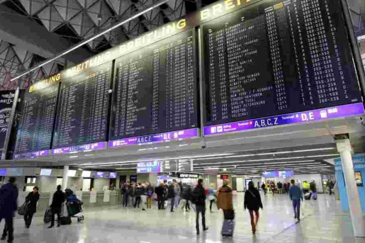 Goodbye Passports! Frankfurt Airport Embraces Face Biometrics for Seamless Travel