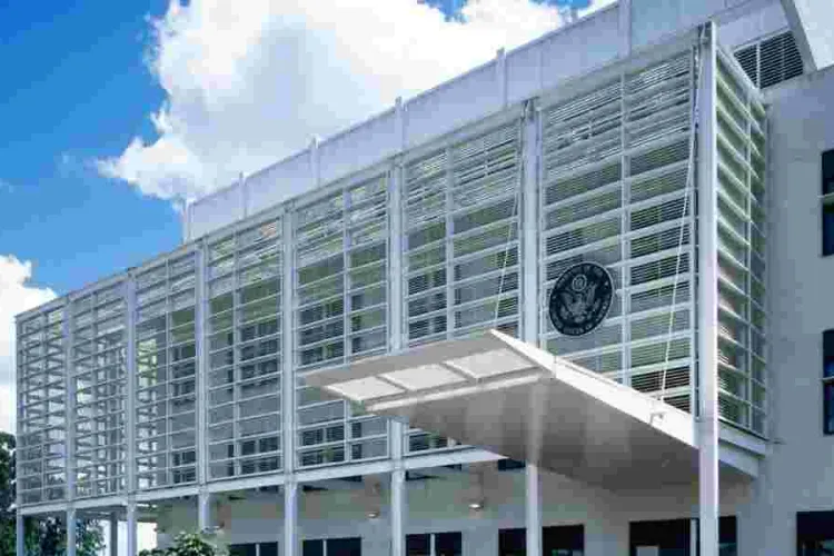 Kenyans Claim How Luck and the Visa Officer's Mood Impact Approvals at Nairobi US Embassy