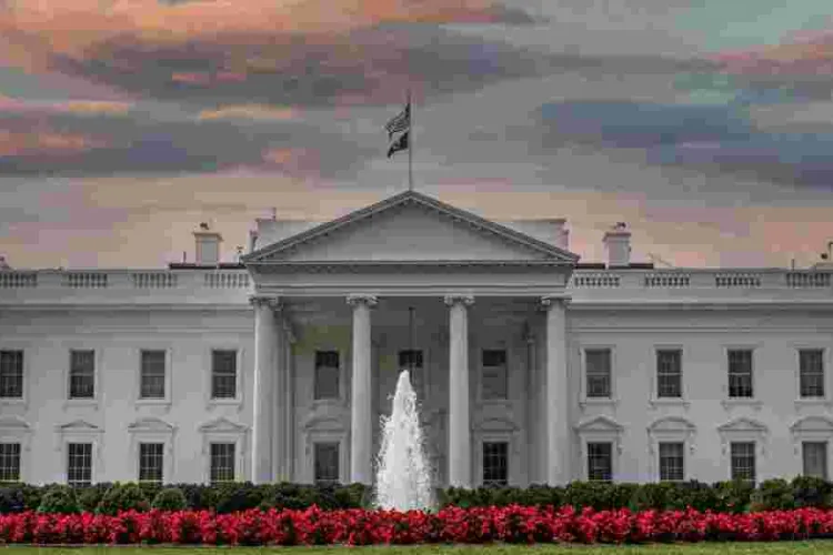White House to Address Concerns Over Green Card Delays