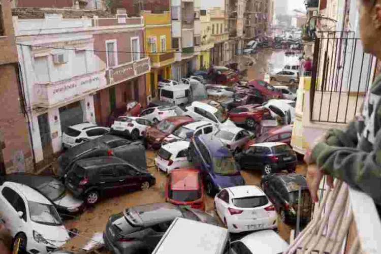 Search Intensifies as Spain Flood Victims Remain Unaccounted For