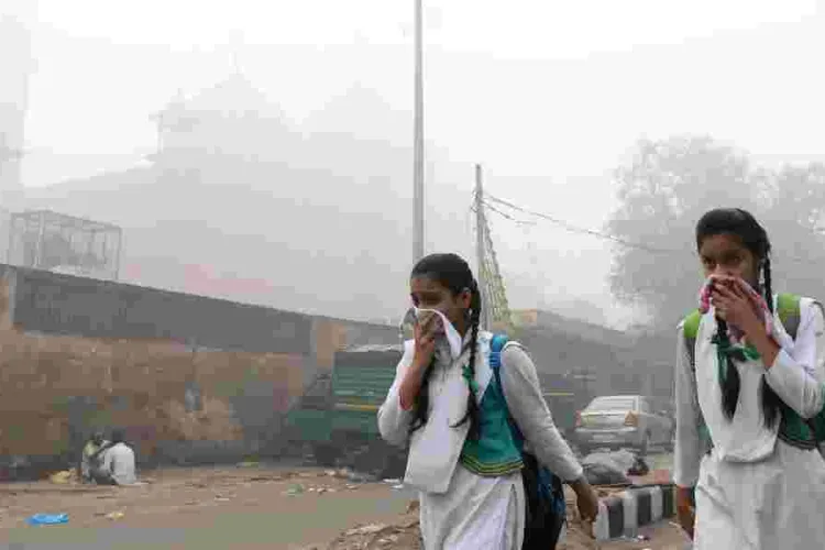 India Closes Schools as Air Quality Reaches Dangerous Levels