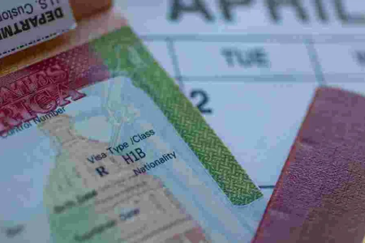 How Does H-1B Visa Employment Impact American Tech Jobs
