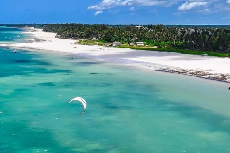 Rising Tourist Harassment at Kenya's Beaches Forces Regulatory Response
