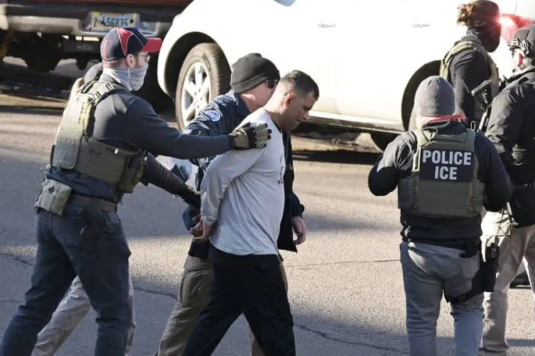ICE Targets Migrants at Court Hearings Across the US