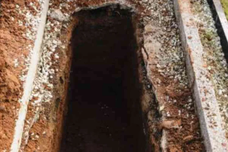 Homa Bay Man Buried Without Coffin Over Stinginess Claims
