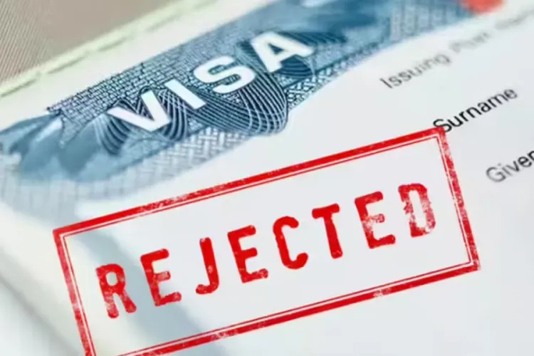 B1/B2 Visa Denied Despite Strong Travel History: Applicant Describes Harsh Interview Experience