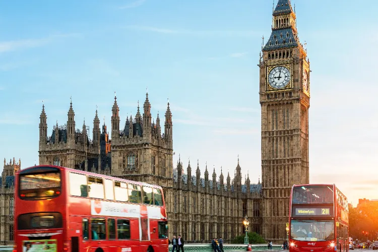 UK Work and Study Visa Applications Plunge 30% in October 2025