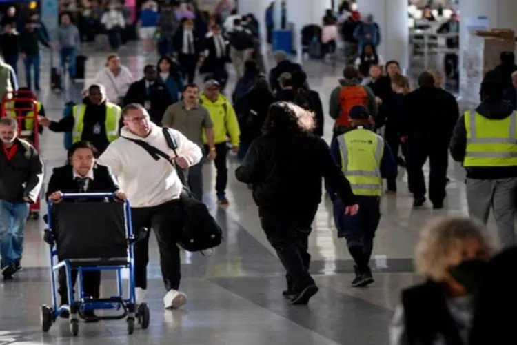 US Travel Rules Tighten as Passengers Face Increased Questioning at Airports