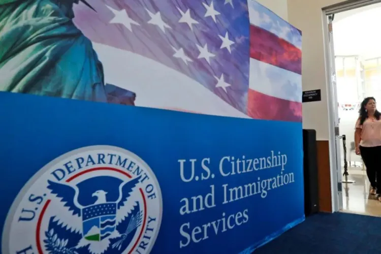 US Introduces Online Green Card Applications for Employment-Based Applicants