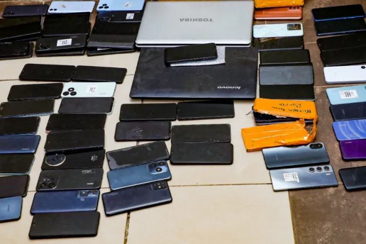 How Stolen Phones Are Resold: ARA Exposes Jogoo Road Syndicate, Seeks Sh7m